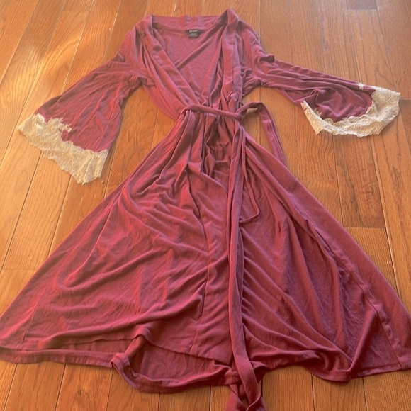 Natori Other - NATORI Kimono Robe LUXE SHANGRI-LA TENCEL Lace Purple Nightgown Romantic Magenta